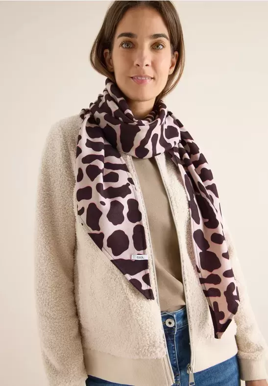 Foulard triangulaire à motif