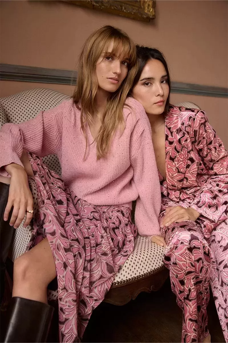 Pull col v à sequins