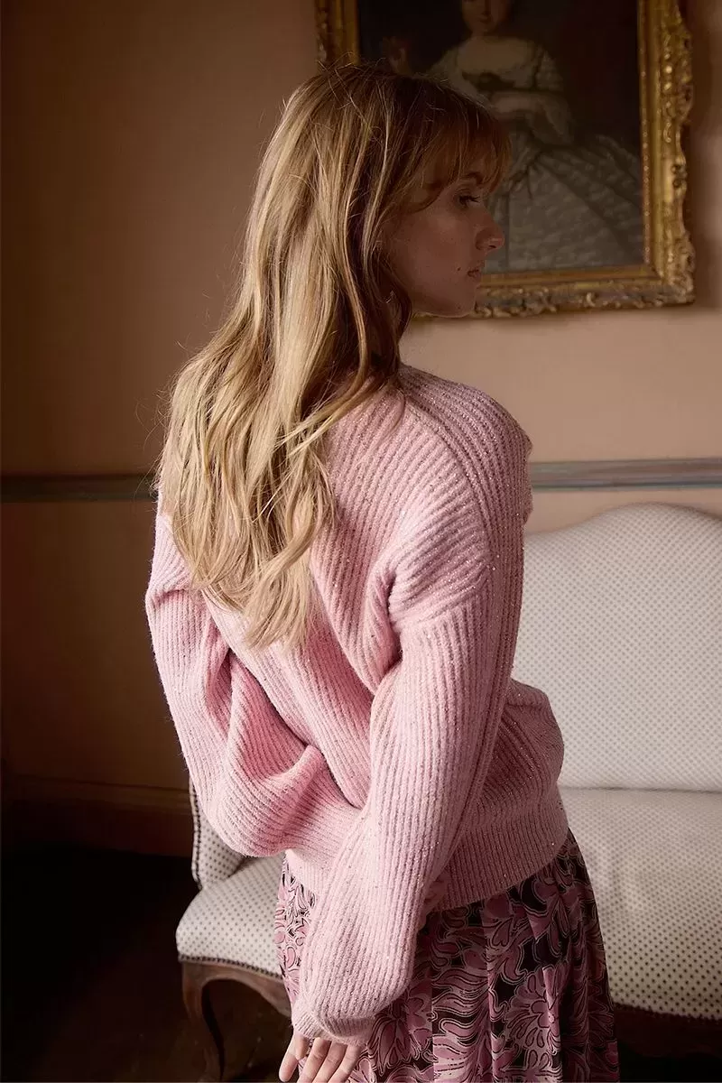 Pull col v à sequins