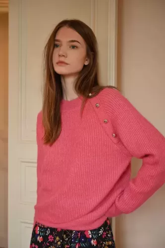 Pull à boutons