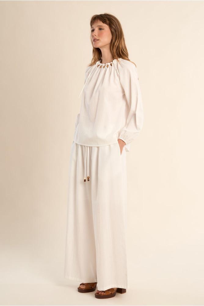 Blouse col rond perlée